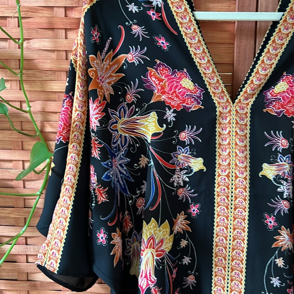 Rose + Olive Kimono Sleeve Top - Picture 2 of 8